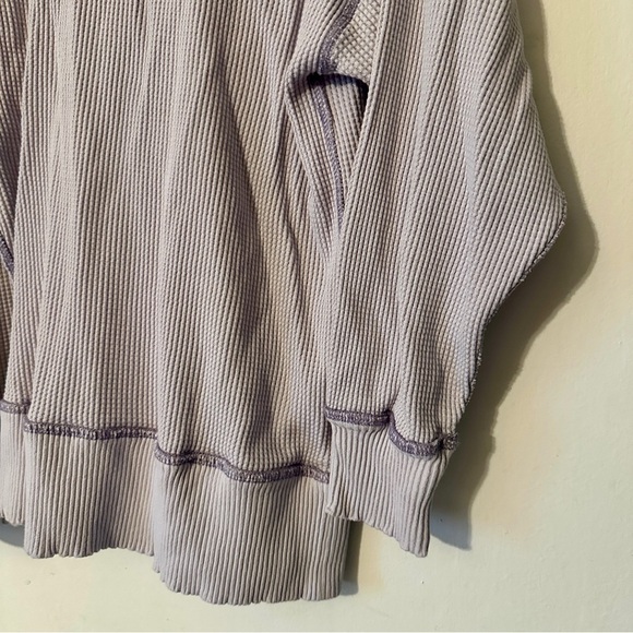 Urban Outfitters Lavender Waffle Knit
Thermal Long Sleeve Turtleneck Top Small - Picture 2 of 12